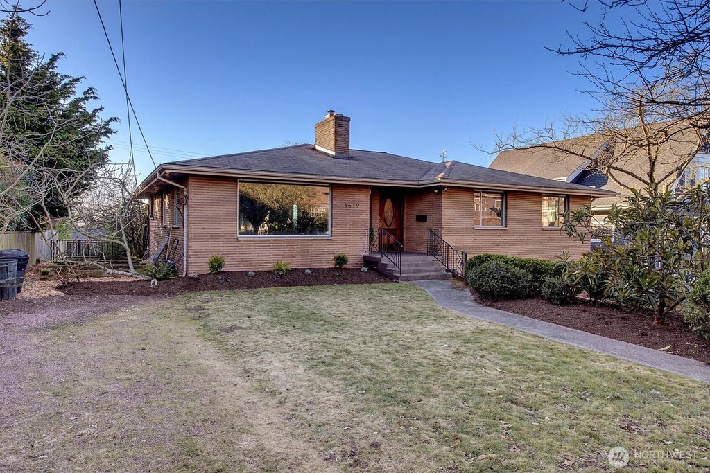 Photo of 1619 1st Avenue N, Seattle, WA 98109 (MLS # 2332947)