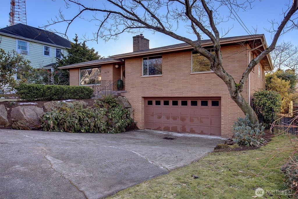 Photo of 1619 1st Avenue N, Seattle, WA 98109 (MLS # 2332947)