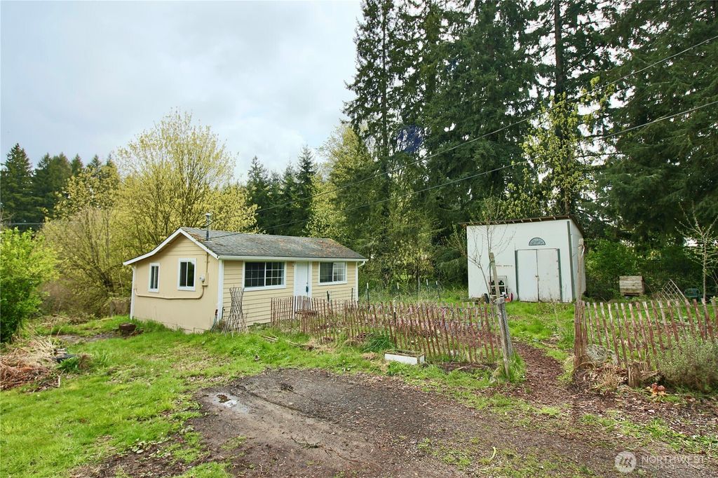 Photo of 4710 Cleveland Avenue SE, Tumwater, WA 98501 (MLS # 2451417)