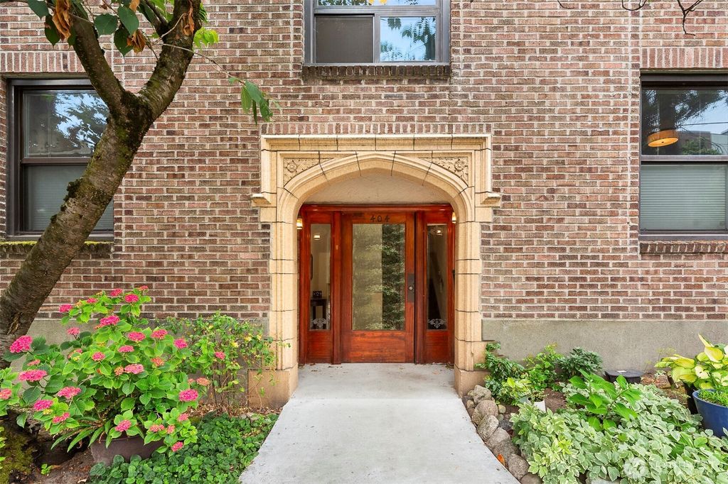 Photo of 404 E Harrison Street #301, Seattle, WA 98102 (MLS # 2406679)