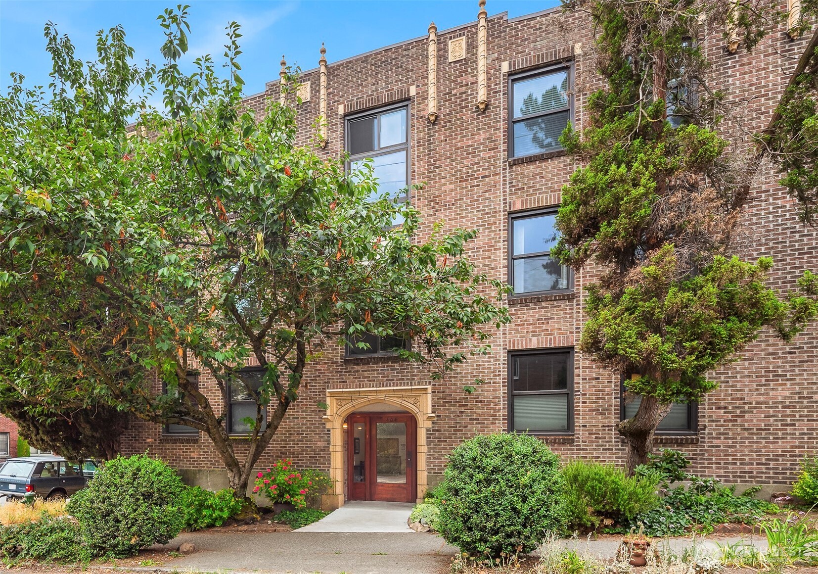 404 E Harrison Street 301
