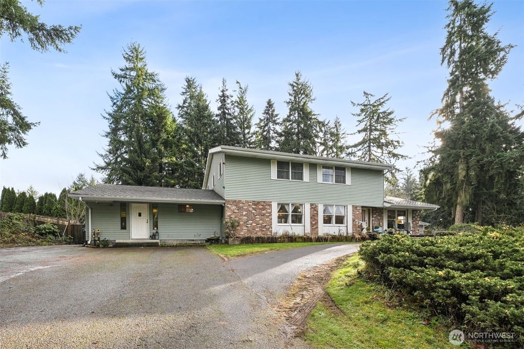 Photo of 5318 W Tapps Drive E, Lake Tapps, WA 98391 (MLS # 2465692)