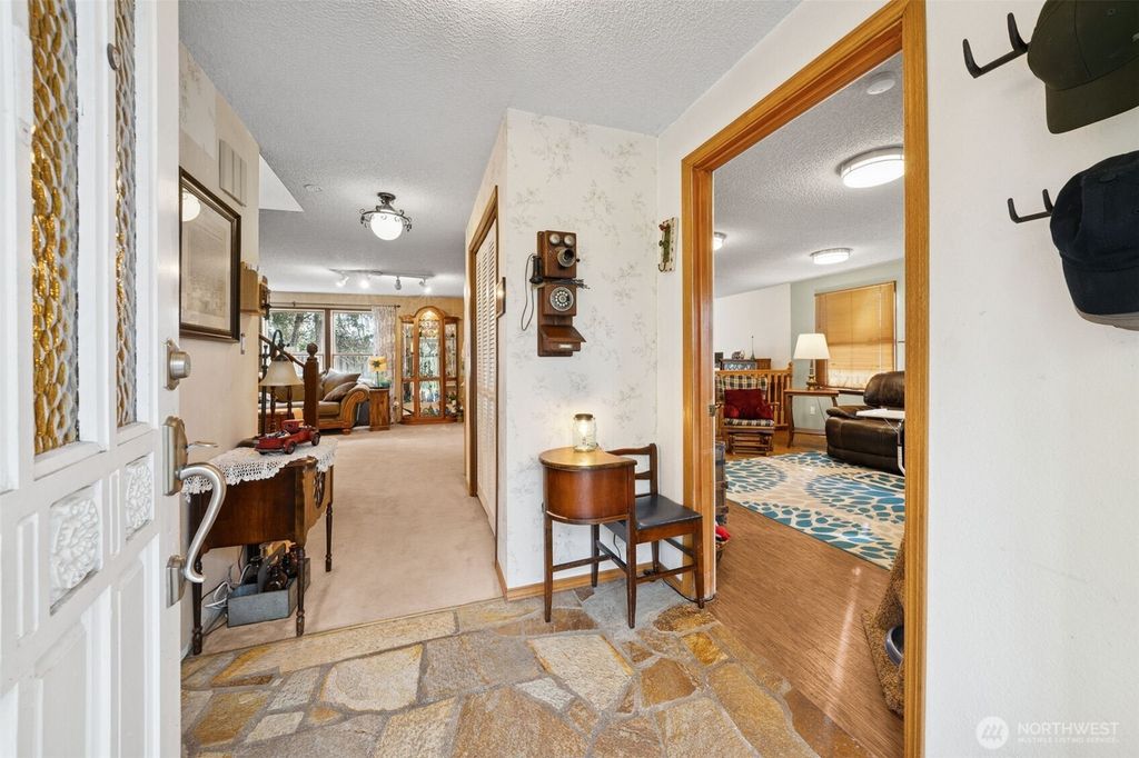 Photo of 5318 W Tapps Drive E, Lake Tapps, WA 98391 (MLS # 2465692)