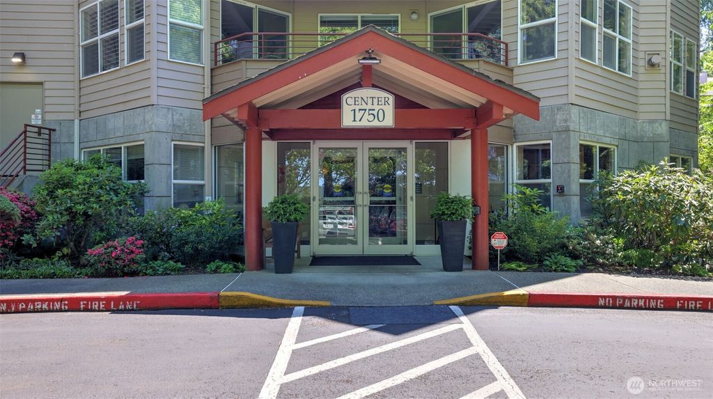 Photo of 1750 152nd Avenue NE #C313, Bellevue, WA 98007 (MLS # 2526619)