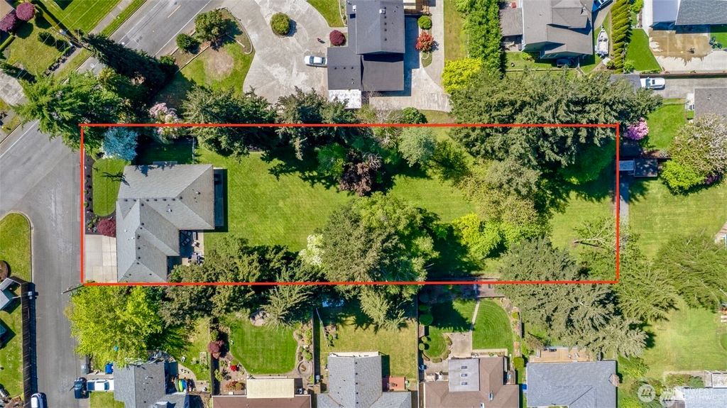 Photo of 1913 3rd Avenue NW, Puyallup, WA 98374 (MLS # 2515801)