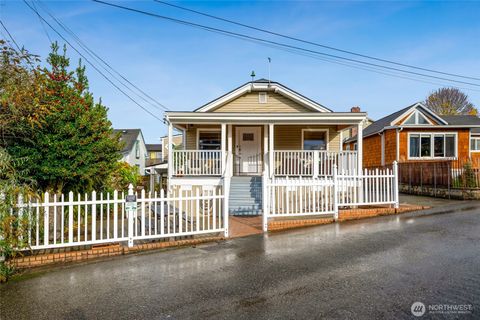 Photo of 3112 Tulalip Avenue #1&2, Everett, WA 98201 (MLS # 2455754)