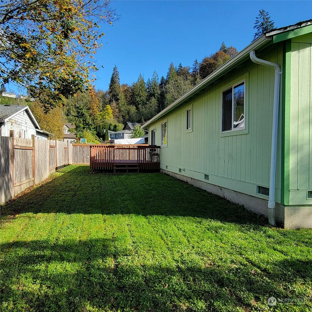 Photo of 809 Fir Avenue, Sultan, WA 98294 (MLS # 2288243)