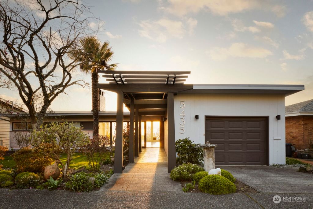 Photo of 5435 47th Ave SW, Seattle, WA 98136 (MLS # 2252214)