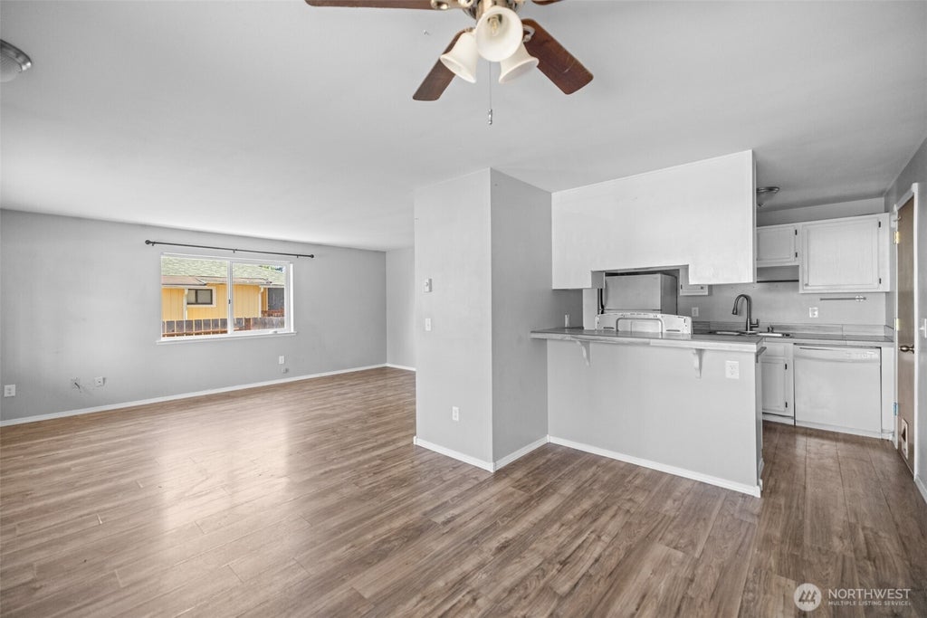 Photo of 1014 W Spruce Street, Port Angeles, WA 98363 (MLS # 2583252)