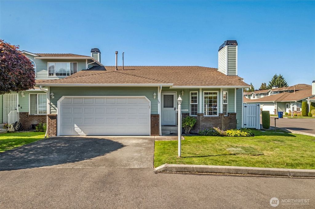Photo of 1811 F Street SE #15, Auburn, WA 98002 (MLS # 2434292)