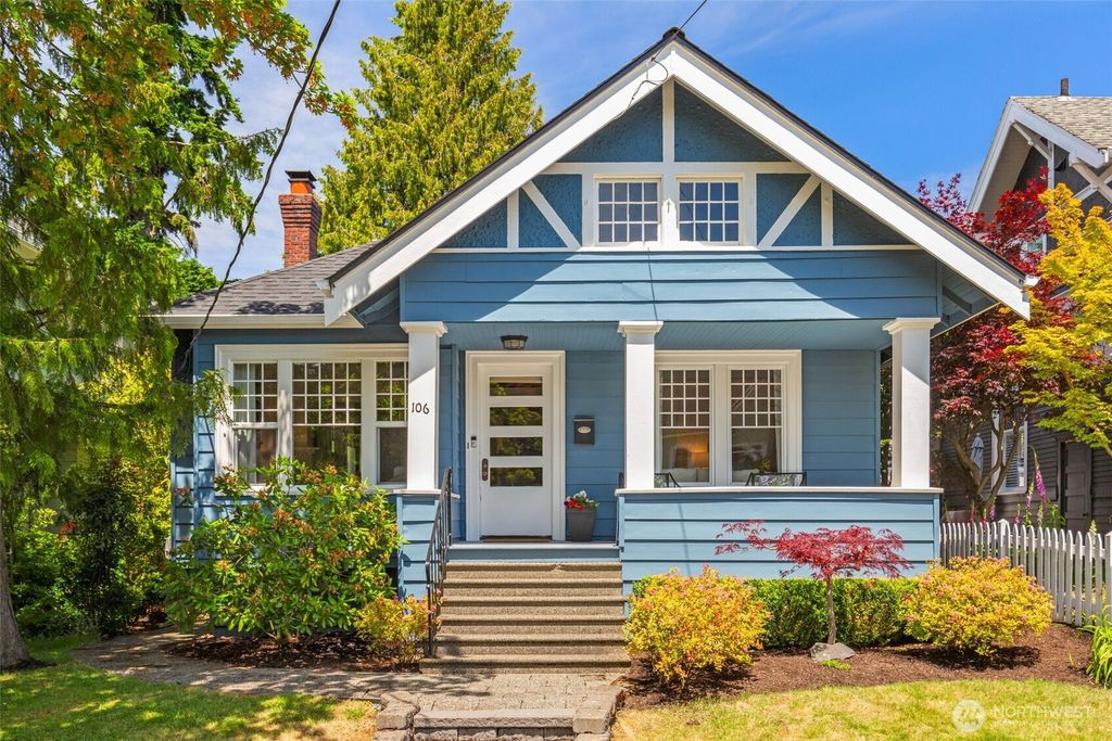 Photo of 106 W McGraw Street, Seattle, WA 98119 (MLS # 2386837)