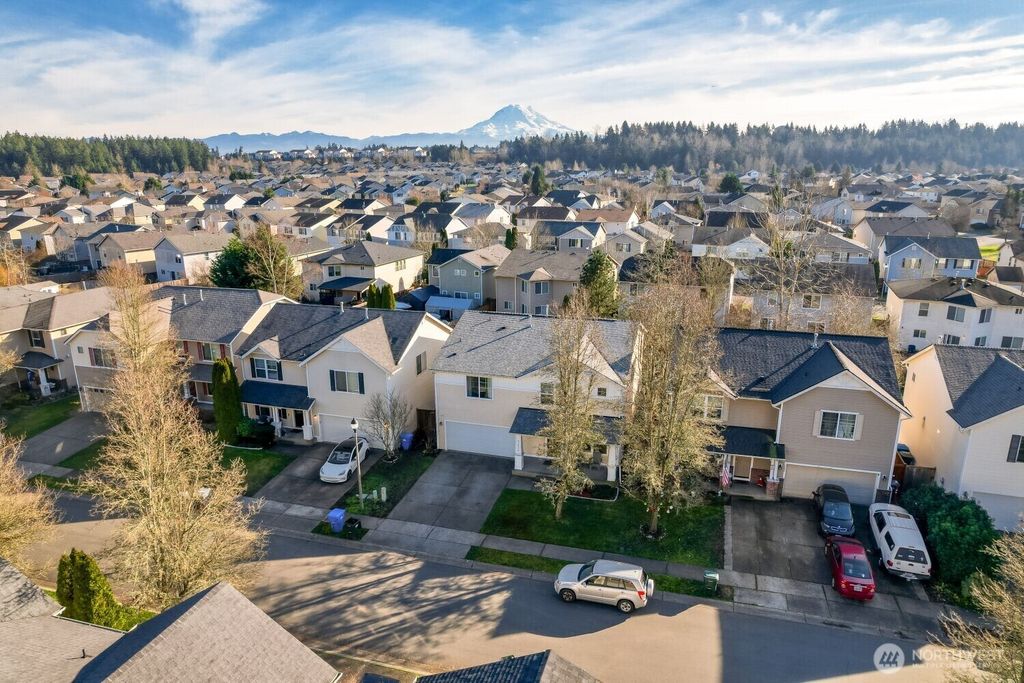 Photo of 18219 93rd Avenue E, Puyallup, WA 98375 (MLS # 2471265)