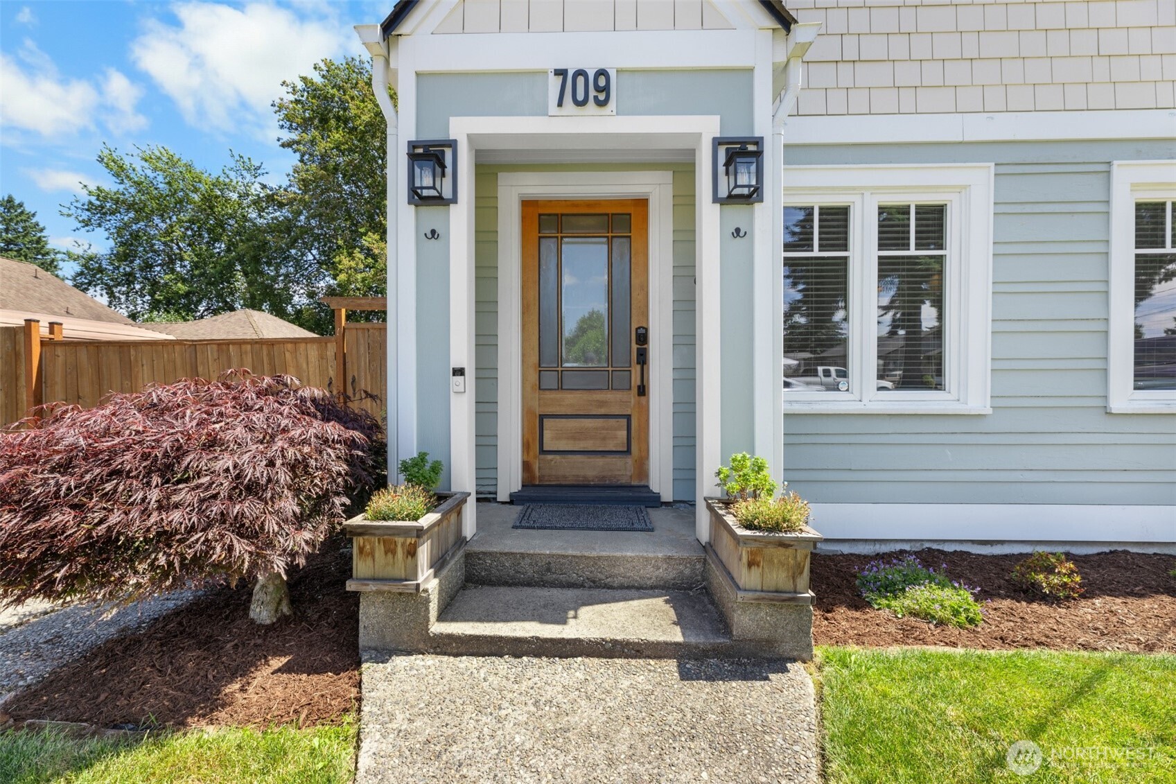 709 7th Street SW