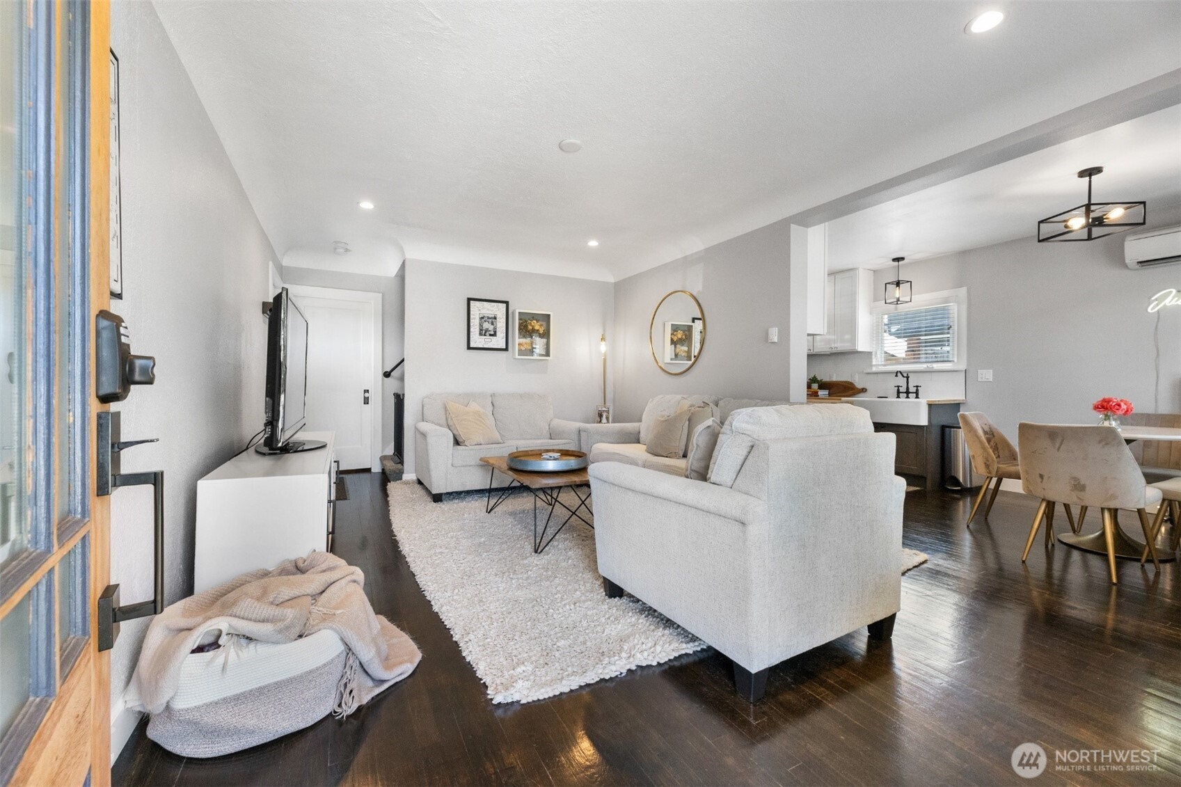 709 7th Street SW