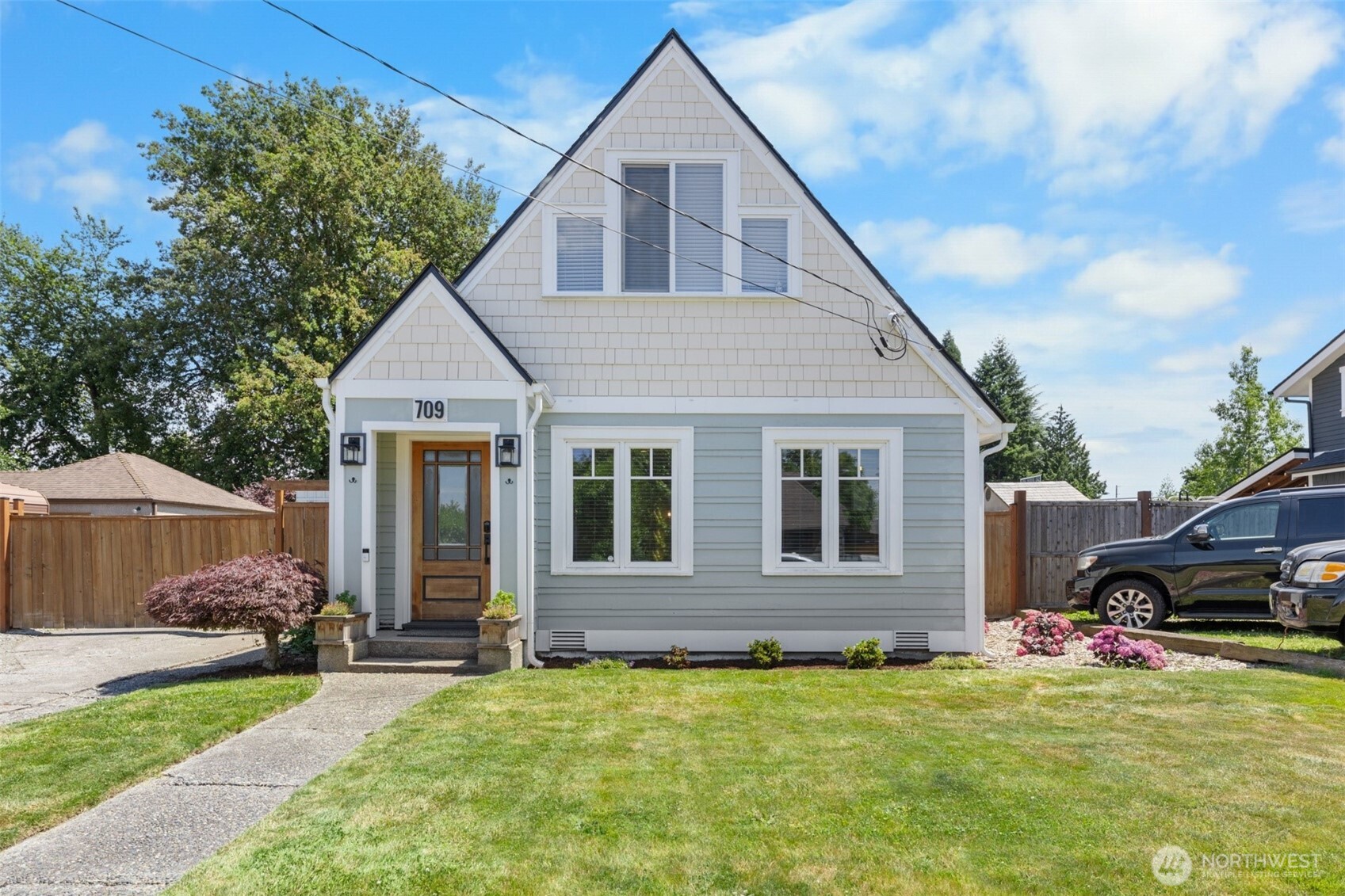 709 7th Street SW
