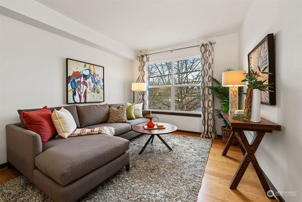 Photo of 413 NE 70th Street #214, Seattle, WA 98115 (MLS # 2194646)