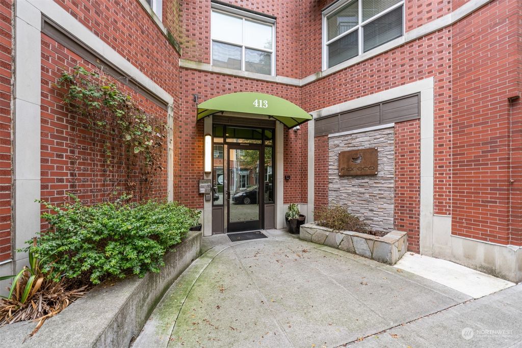 Photo of 413 NE 70th Street #214, Seattle, WA 98115 (MLS # 2194646)