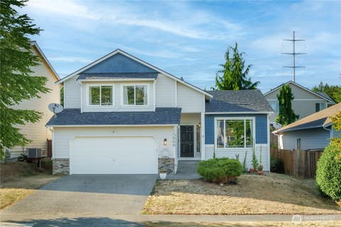 Photo of 15906 SE 255th Street, Covington, WA 98042 (MLS # 2563668)