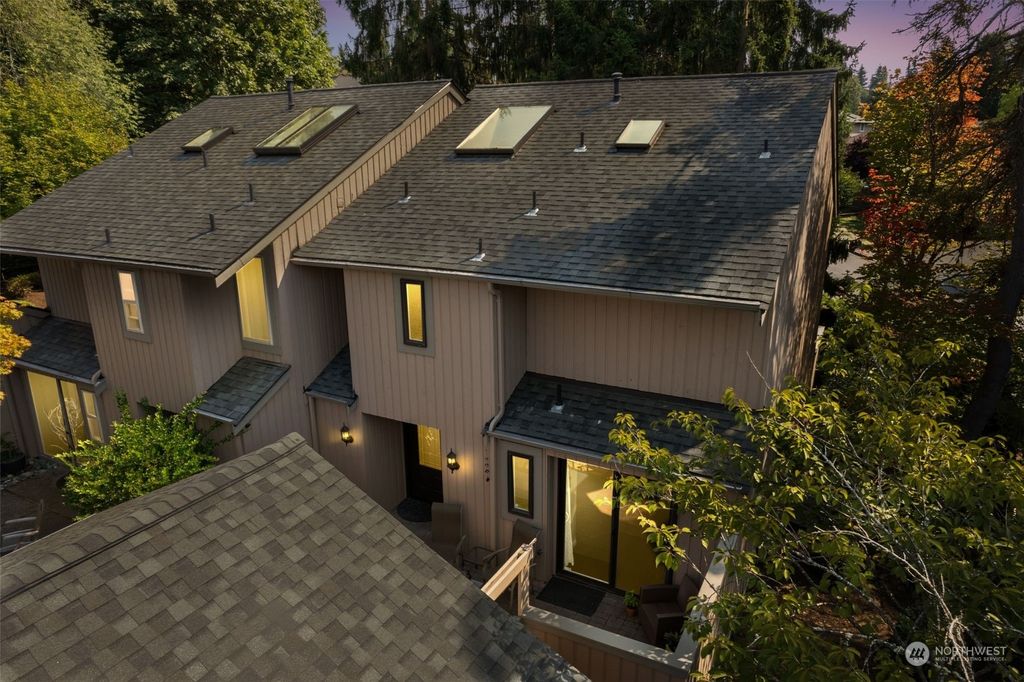 Photo of 2900 Kennewick Place NE, Renton, WA 98056 (MLS # 2292771)