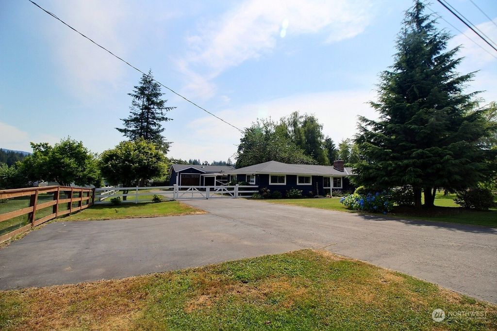 Photo of 21418 276th Avenue SE, Maple Valley, WA 98038 (MLS # 2266493)