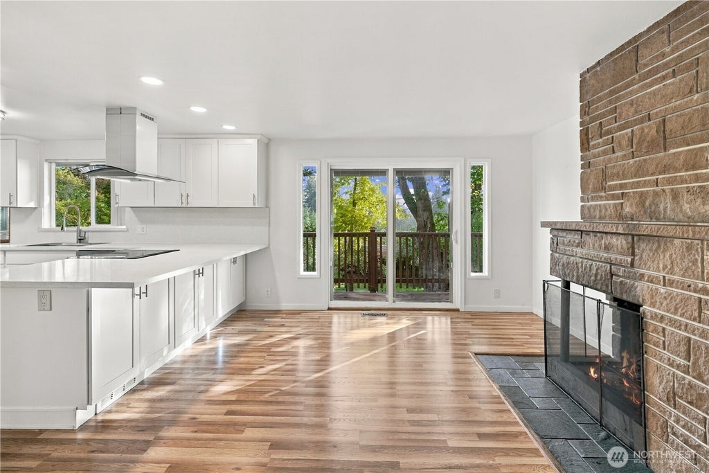 Photo of 11018 27th Avenue NE, Seattle, WA 98125 (MLS # 2593546)