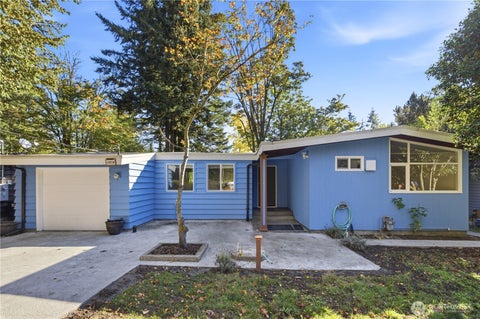 Photo of 11018 27th Avenue NE, Seattle, WA 98125 (MLS # 2593546)
