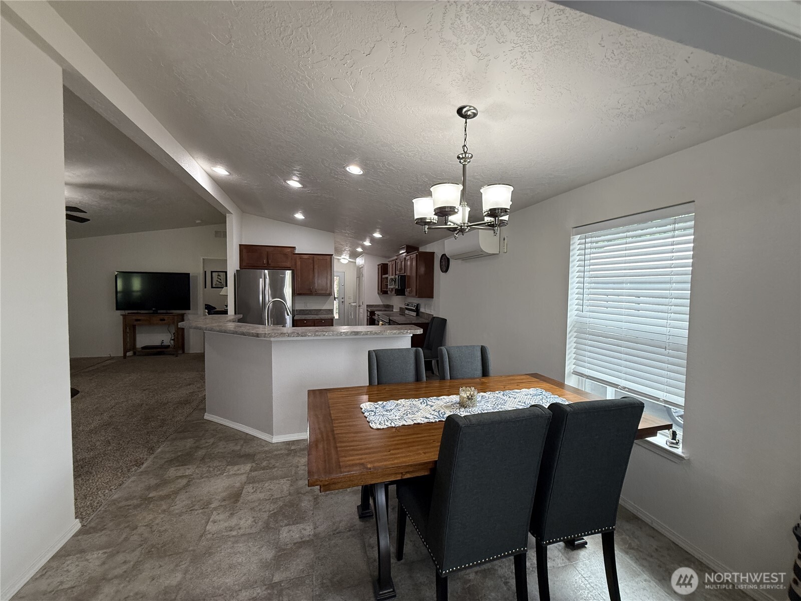 2101 S 324TH 215
