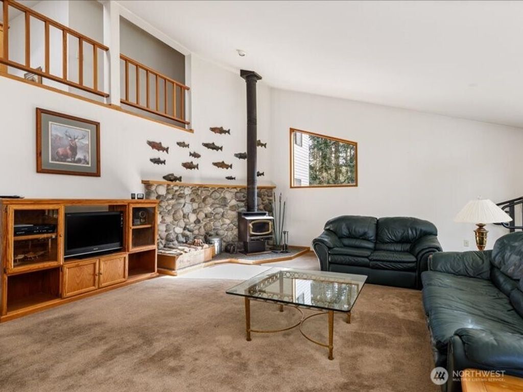 Photo of 2047 Briarwood Drive, Oak Harbor, WA 98277 (MLS # 2498325)