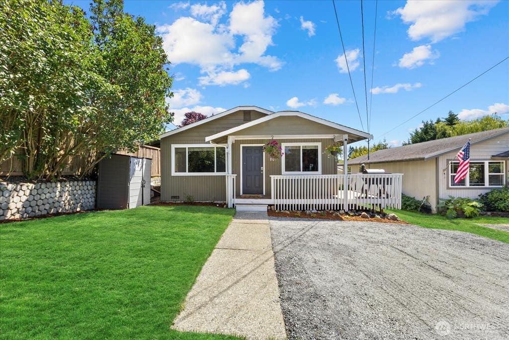 Photo of 801 Root Avenue, Snohomish, WA 98290 (MLS # 2538982)