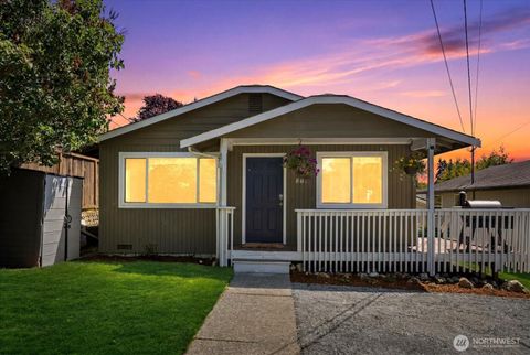 Photo of 801 Root Avenue, Snohomish, WA 98290 (MLS # 2538982)