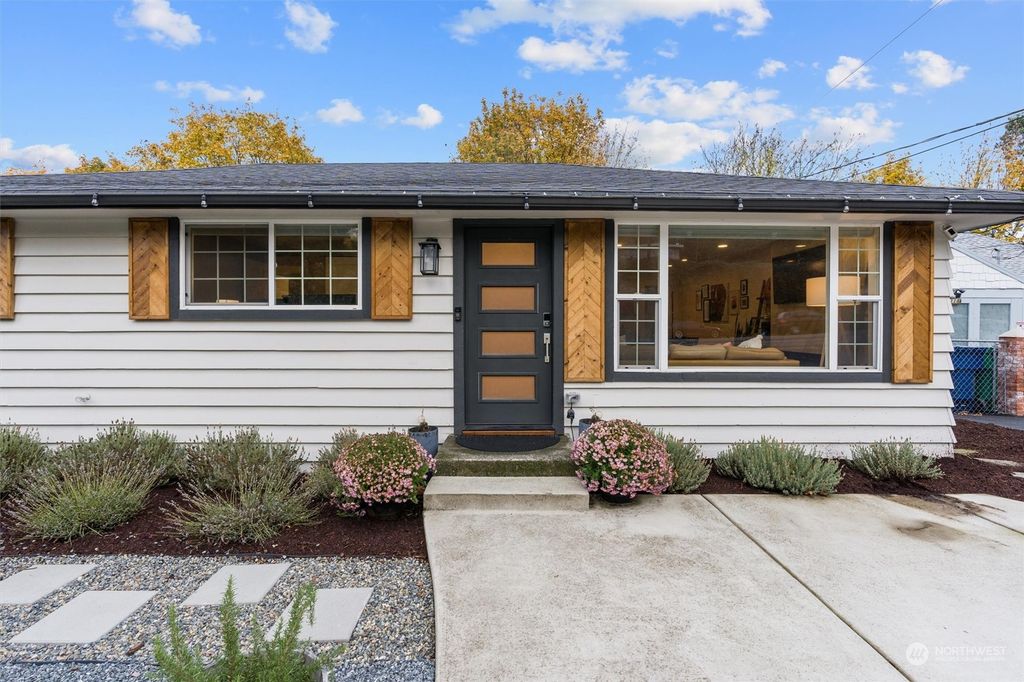 Photo of 10116 Myers Way S, Seattle, WA 98168 (MLS # 2178848)