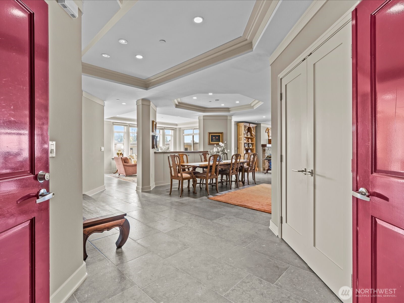 215 5th Avenue S C202