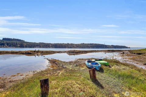 Photo of 730 E North Bay Road, Allyn, WA 98524 (MLS # 2551078)