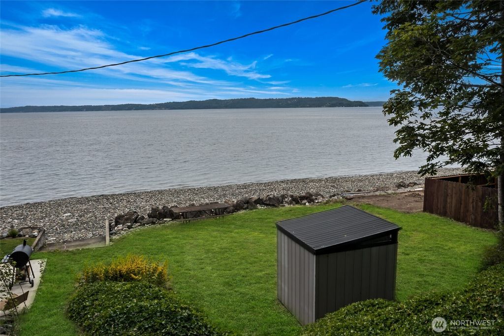 Photo of 26409 7th Avenue S, Des Moines, WA 98198 (MLS # 2406657)