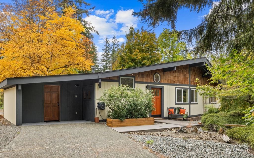 Photo of 44517 SE 142nd Place, North Bend, WA 98045 (MLS # 2305881)