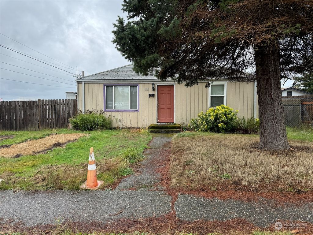 Photo of 17351 33rd Avenue S, SeaTac, WA 98188 (MLS # 2309894)