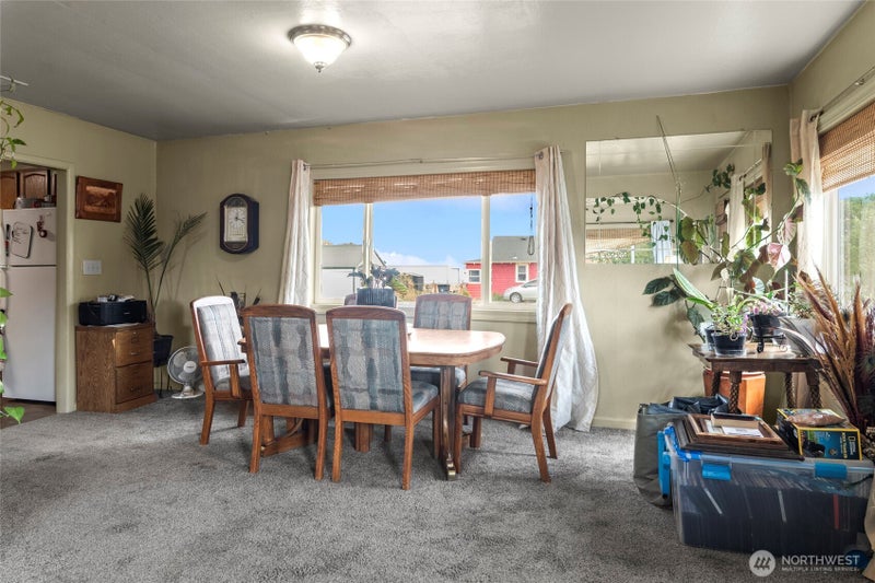 409 E Alder Avenue