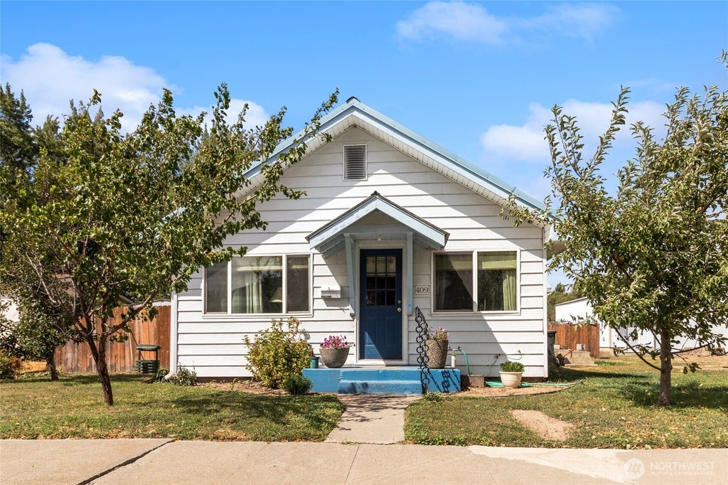 Photo of 409 E Alder Avenue, Ritzville, WA 99169 (MLS # 2575968)