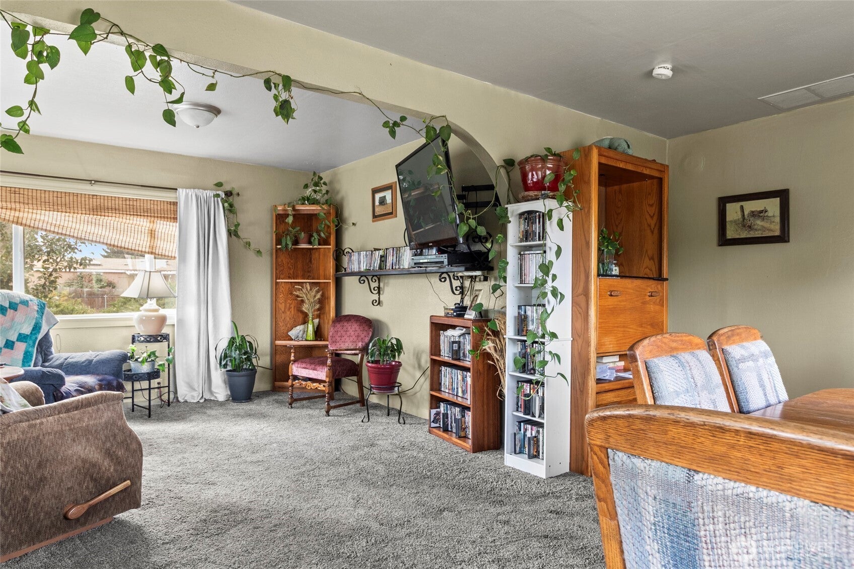 409 E Alder Avenue