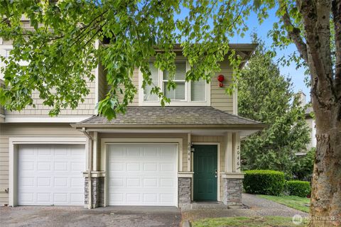 Photo of 2044 Newport Way NW #11-6, Issaquah, WA 98027 (MLS # 2521615)
