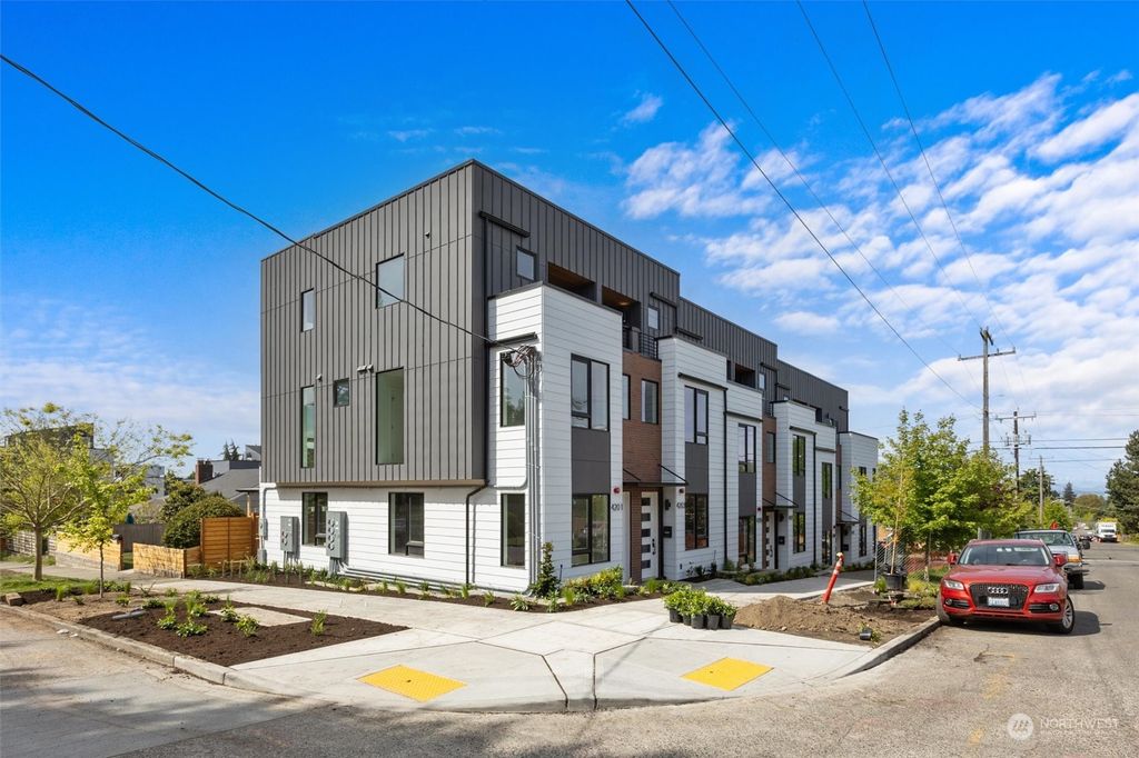 Photo of 4207 SW Raymond Street, Seattle, WA 98136 (MLS # 2239701)