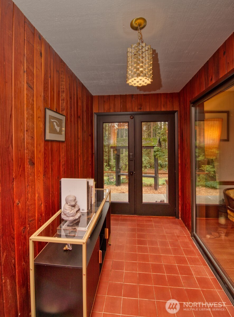 2041 Ptarmigan Lane NW