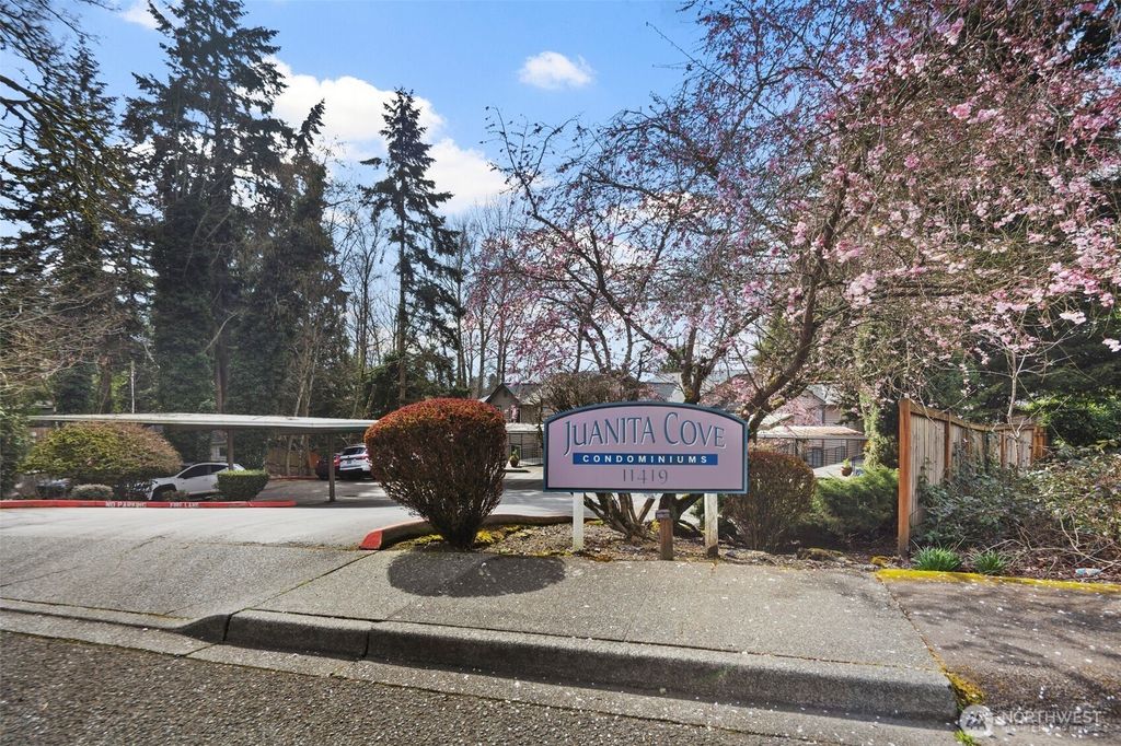 Photo of 11419 99th Place NE #102, Kirkland, WA 98033 (MLS # 2476089)