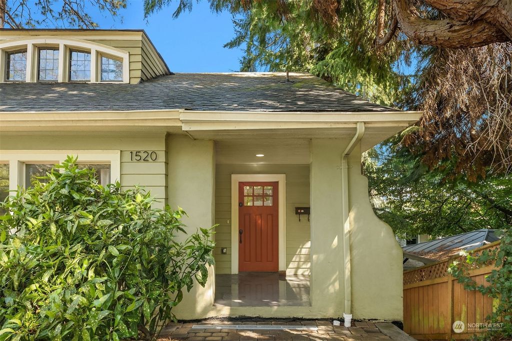 Photo of 1520 24th Avenue E, Seattle, WA 98112 (MLS # 2067619)