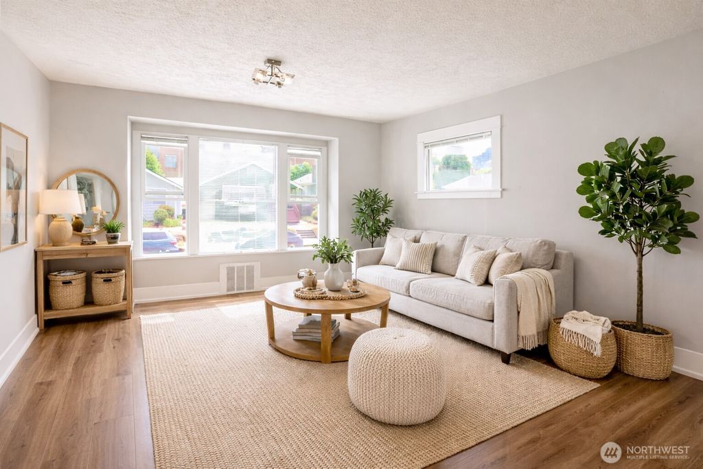 Photo of 5611 Brooklyn Ave Ave NE, Seattle, WA 98105 (MLS # 2497833)