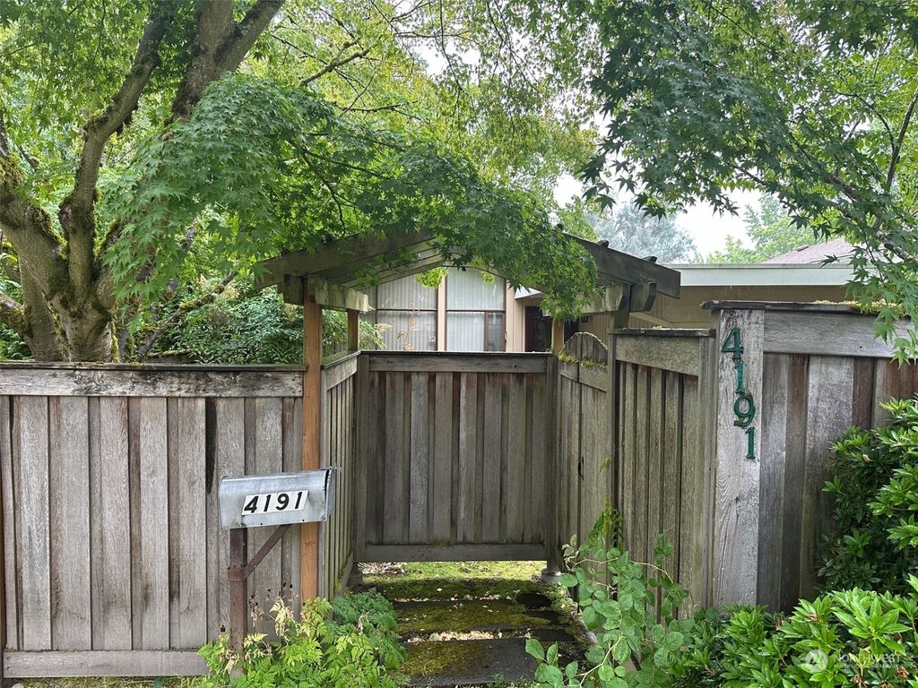 Photo of 4191 42nd Avenue NE, Seattle, WA 98105 (MLS # 2270846)