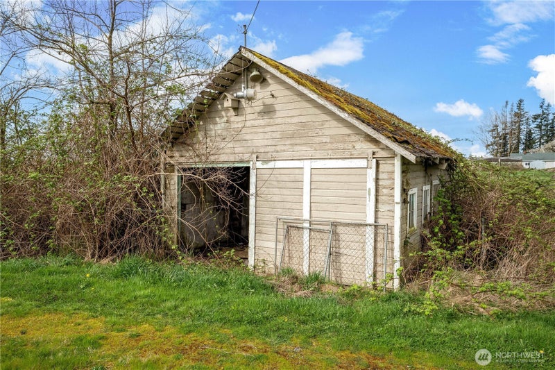 1817 Central Road
