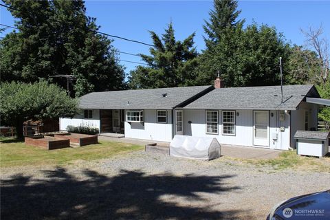 Photo of 2024 Lorraine Drive SE, Tenino, WA 98501 (MLS # 2552465)