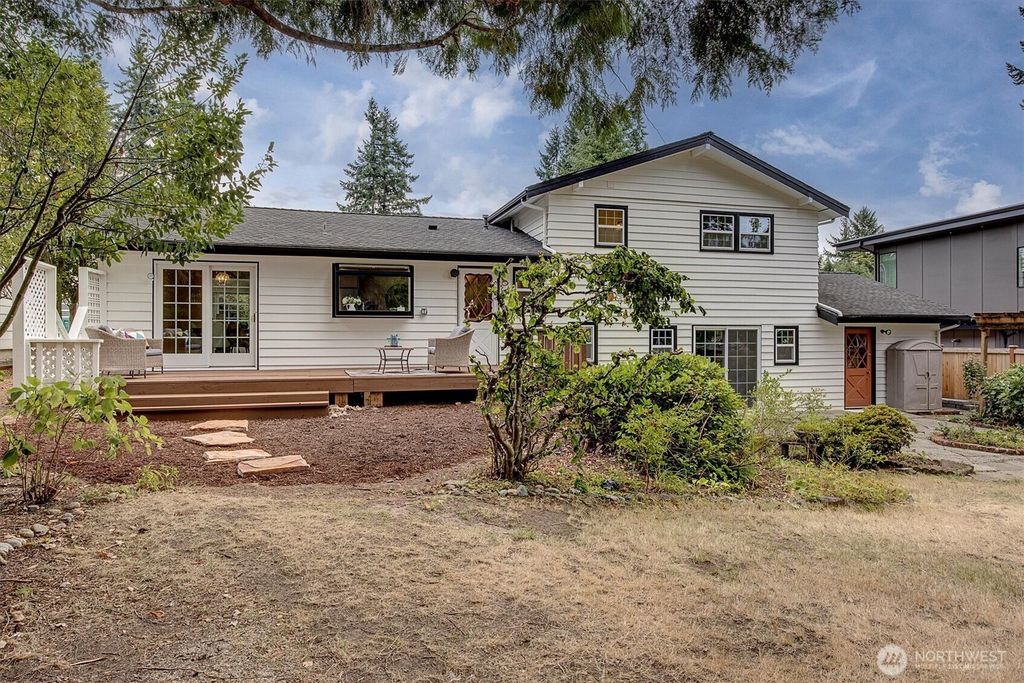 Photo of 13018 NE 95th Street, Kirkland, WA 98033 (MLS # 2422699)