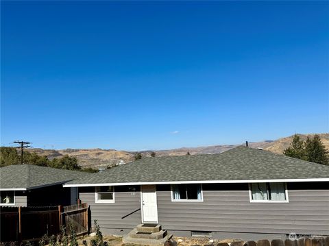 A home in Grand Coulee